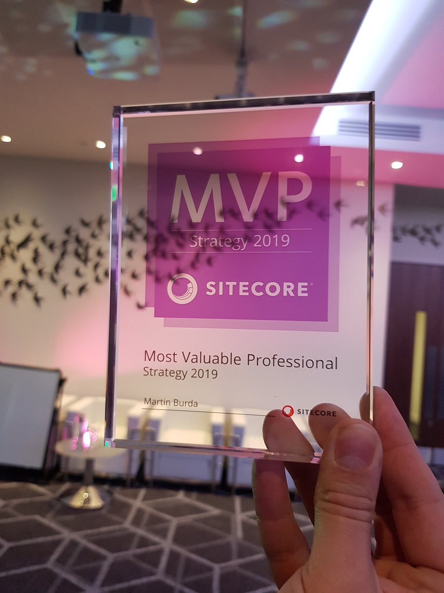 romanpavlik79's tweet photo. @sitecore  @sitecoreMVP 2019 award for our colleague @martinburda @i_projekt #sugcon https://t.co/iCDk3SltBG