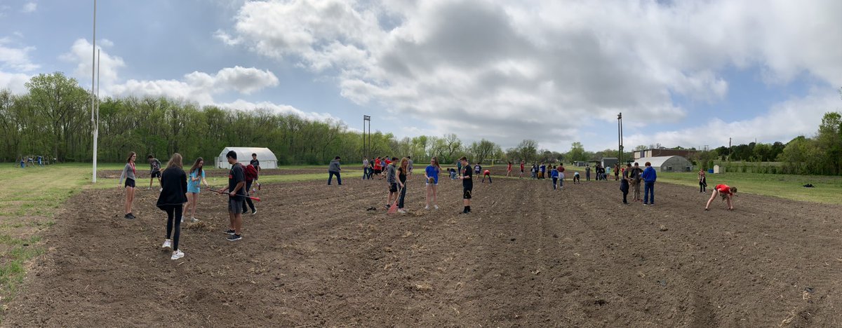 msarmstrongmath's tweet photo. Another great experience with @PaulQuinnFarm! We learned a big lesson today that machines can’t do it all, so sometimes you just have to put in some hard work. So cool to see the impact this school is having in it’s community! #ghsunity #ghsstem https://t.co/7NxrWlV3as