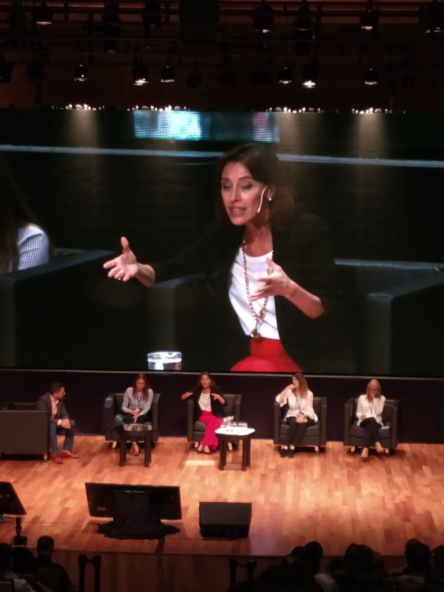 AFSenlaWeb's tweet photo. Las experiencias son para compartir! En este panel hablamos de cómo fue el impacto cultural en las distintas experiencias de intercambio #SimposioAFS #AFSeffect https://t.co/a3yqCwpIps