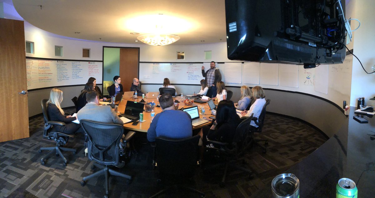 AdvisorPlatform's tweet image. Happy to be hosting another social media boot camp in our office today! 

#SocialMedia #SocialMediaMarketing #SocialMediaBootCamp #DigitalMarketing #Marketing