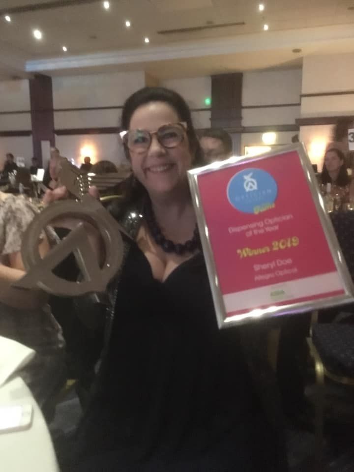 SeeTheMusic's tweet image. The #Musicians' #Optician is in the papers again. Did you see the article in the @Examiner about us winning the Dispensing Optician of the Year award at the #OpticiansAwards ? For #AwardWinning #Eyecare in #Meltham, #Holmfirth &amp;amp; #Greenfield #Saddleworth  buff.ly/2I4Id8H