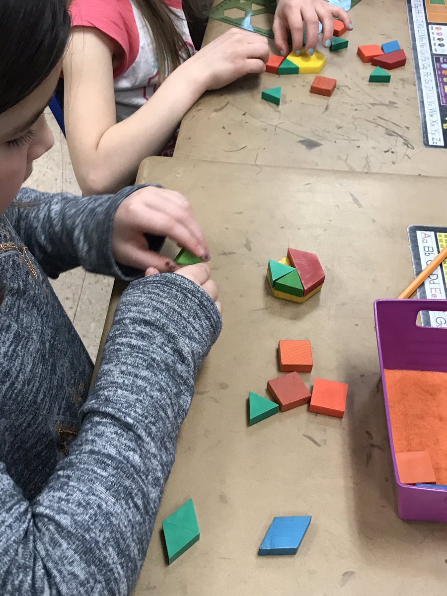 Polakowskiclass's tweet photo. Using pattern blocks to make composite shapes. #weare44#madison44 https://t.co/zGLqhvwuQa