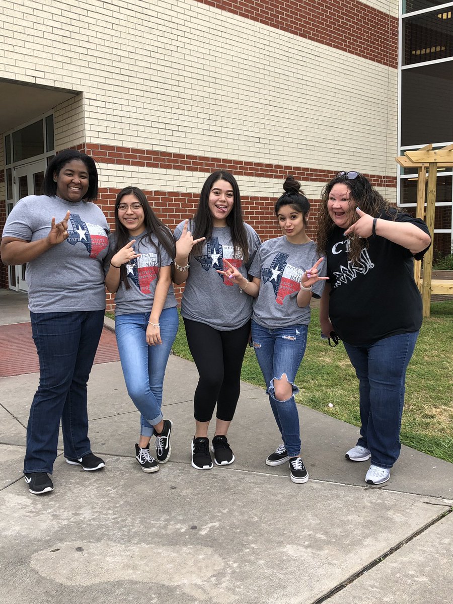 dobie_fccla's tweet photo. Good luck to Xochilt, Karina, and Alexis as they compete in the 2019 FCCLA State Leadership Conference this week! #dobiefccla #texasfccla #fcclastate #pasadenaisdcte #dobiepride https://t.co/cIaw2MBYcl