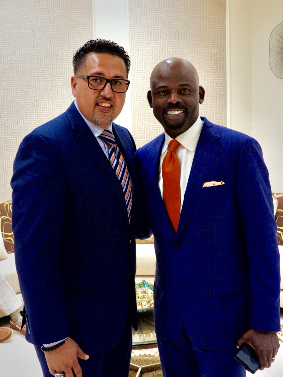HenryFernandez's tweet photo. This past Sunday, my spiritual son, @pastorsanchez12 came to the Faith Center to worship with us all the way from Tampa. Thank so much for coming down and sharing a quick word with us!
#sundayservice #redefiningmoments https://t.co/aenjUpbtnZ