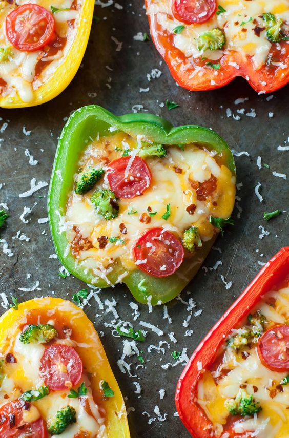 LoganProPharm's tweet image. 🌶Bell Pepper Pizzas🍕
These bell pepper pizzas channel the deliciousness of pizza with a healthy twist!

Give them a try for dinner today!
👉peasandcrayons.com/2014/06/bell-p…

#LoganProf #Pharmacy #BellPepperPizza #HealthyPizza