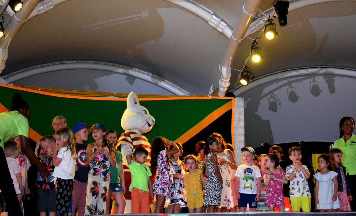 royaltonnegril's tweet photo. Give your little ones the ultimate vacation experience with our fun and educational Kids Adventures Program! #ClubHouseKidsClub https://t.co/L1dDIsIxxS