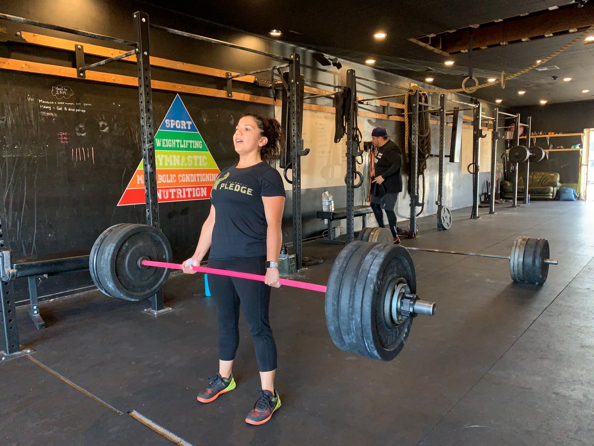 CrossfitPledge's tweet photo. Building stronger women one day at a time. 
•
•
#wod #crossfitpledge #crossfit #hidowney #downeyca #fitnessjourney #weightlossjourney #fitness #gym #downeycalifornia #deadlift #thursday https://t.co/JfMaz5O5Xp