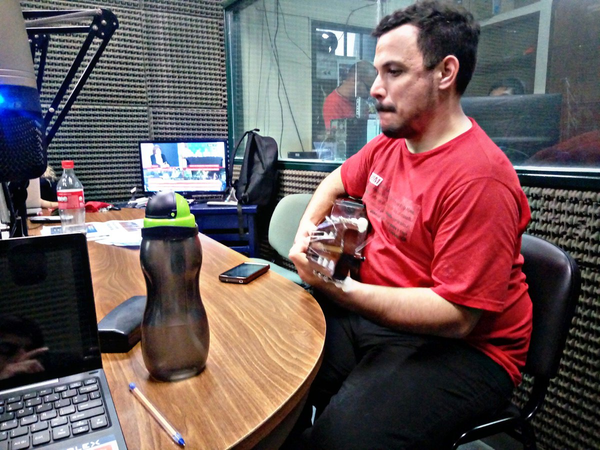 jemallanos's tweet photo. Si ponen yaaa @unjuradio 92.9 van a llegar a escucharlo al capo mal de #MarcosRodriguez @NenesBian https://t.co/UpjsTfQCk9