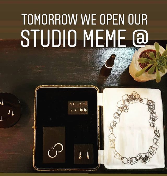 MeiravNiv's tweet image. Tomorrow we open our studio to visitors, You're all welcome to come.
♥️
.
.
.
.
.
#studiomeme #earrings #14kgoldearring #daintyjewelry #smallearringswithruby #rubystone #jewelrydesigner #bodyjewelry #boho #tribaljewelry ift.tt/2G03izp