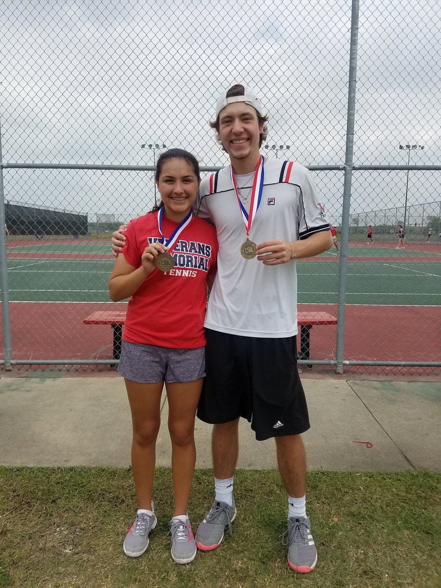 vetstennis's tweet photo. District 30-5A MIXED DOUBLES DISTRICT CHAMPS! 🎾🦅 @haileyrios3101 @jasonloyd429 https://t.co/d5Qa4RCsDs