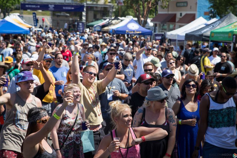 sdbrewers's tweet image. We&apos;ve got ONE MONTH until Rhythm &amp;amp; Brews! 🍻🎸 We&apos;ll be celebrating craft beer from San Diego &amp;amp; beyond, paired with live music from Matt Costa, Low Volts and Francis Blume on May 4th in Historic Downtown Vista. 

Find all the details &amp;amp; get your tickets at rhythmandbrews.sdbeer.com.