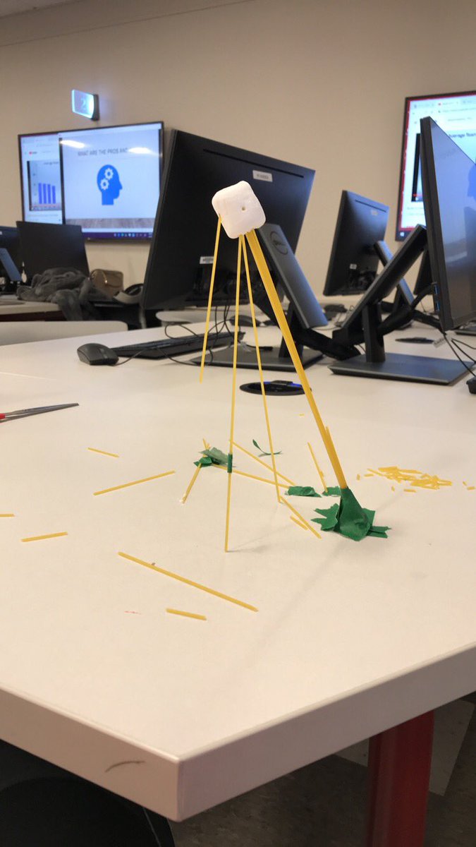 Tucker R tweet media