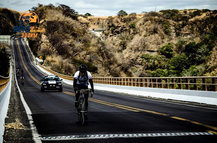 El Comite Organizador del Reto Guadalajara Manzanillo 300 Kms agradece el apoyo brindado por la <a href="/PoliciaFedMx/">Policía Federal Mx</a> al 7mo #retogdlmanzanillo, sin duda alguna fue de gran importancia contar con ellos, destacando a las delegaciones de Policía Federal del estado de Jalisco y Colima