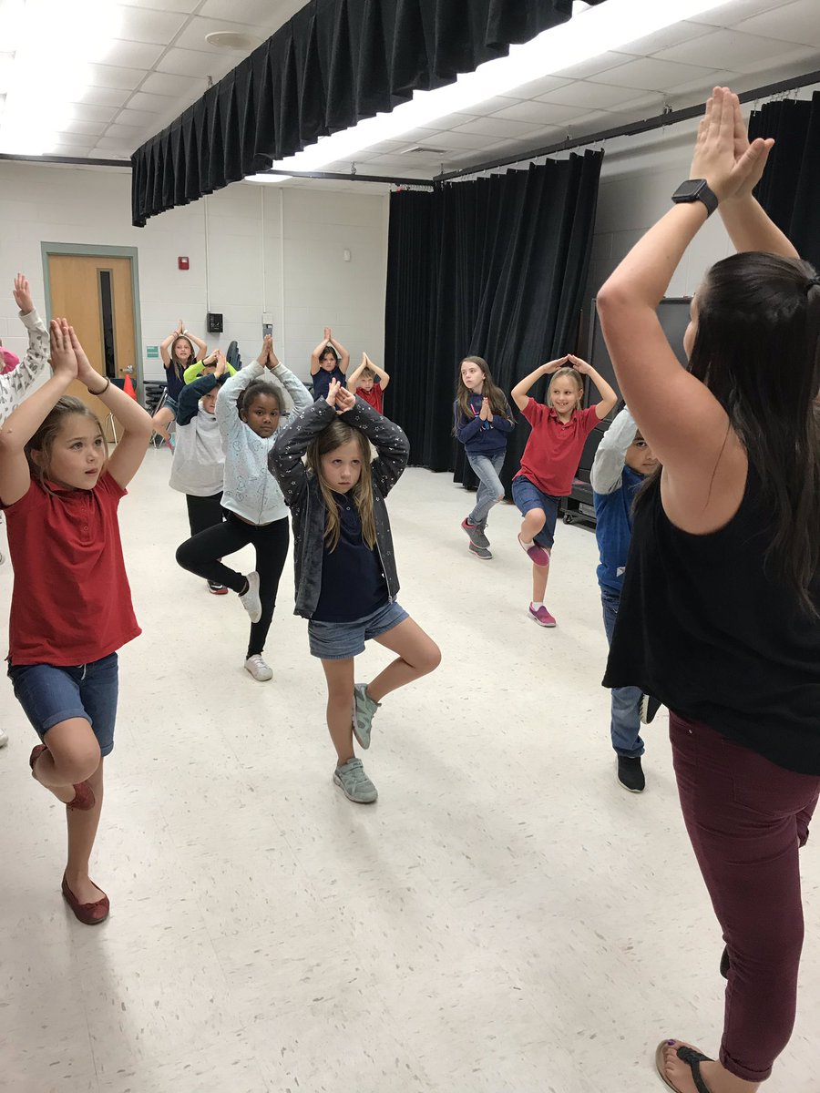 AmberLiebler's tweet photo. Relaxing yoga during this stressful week 🧘🏽‍♀️ #FSA #freedomvcs #freedomvcsEDEP https://t.co/3OVkOwQJ5G