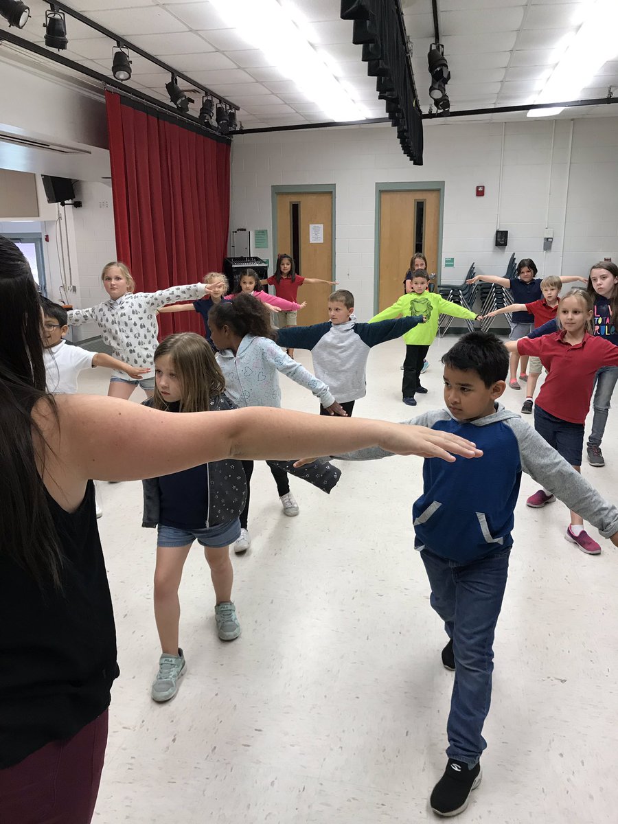 AmberLiebler's tweet photo. Relaxing yoga during this stressful week 🧘🏽‍♀️ #FSA #freedomvcs #freedomvcsEDEP https://t.co/3OVkOwQJ5G