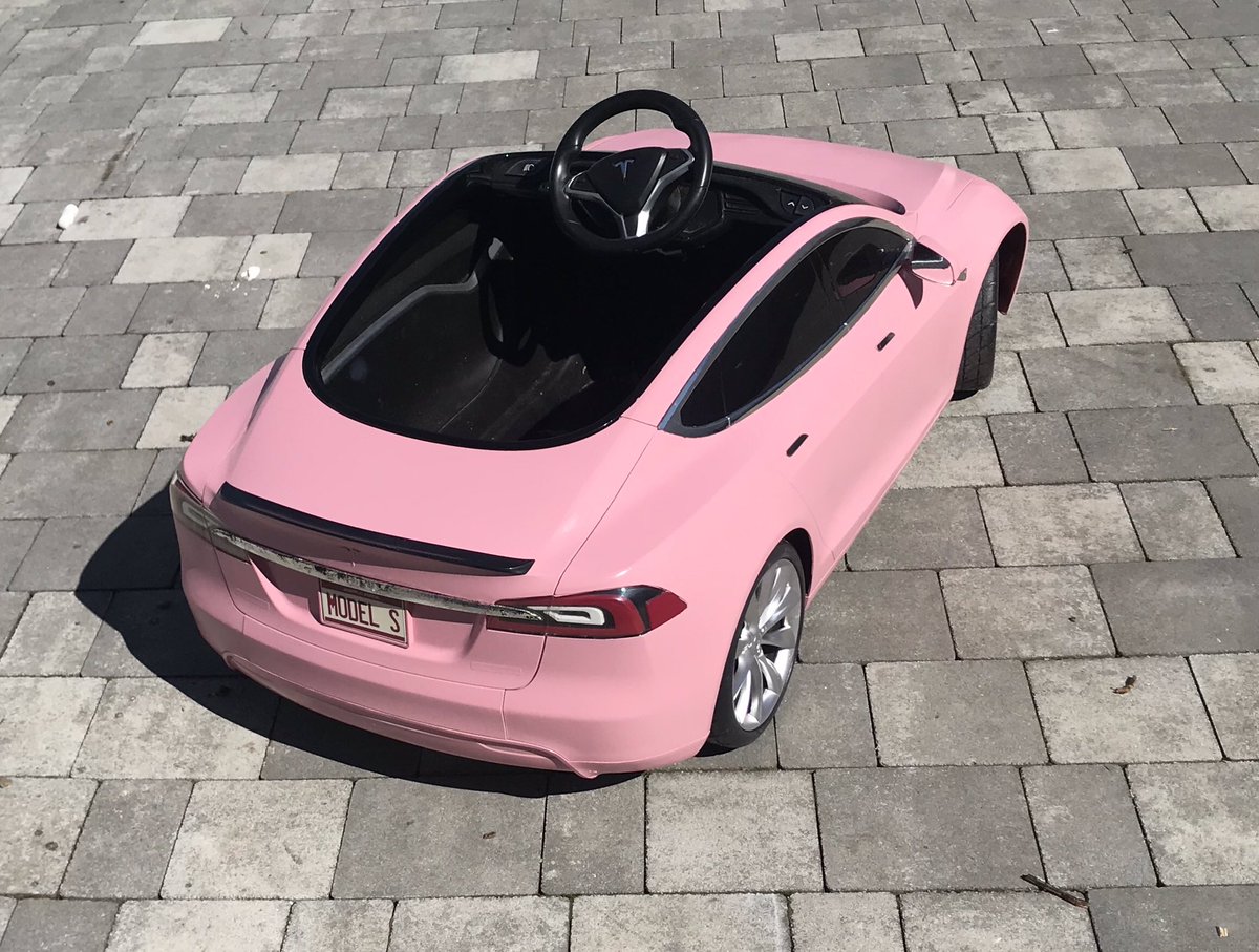 mhldrxler's tweet photo. #ElonMusk #Tesla #nextowner 

that’s how you you make girls happy https://t.co/Doh2thQBfL