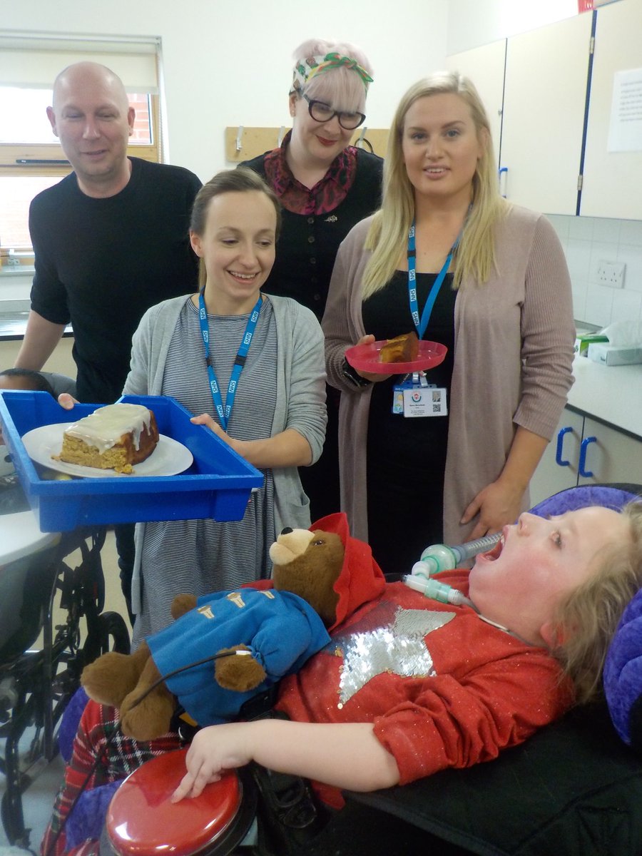 IvyHouseSchool's tweet photo. Rubies had an amazing day making & delivering marmalade loaf with some special help from Paddington himself! 🐻 😁👍 #paddington #tasty #sensorycooking https://t.co/ZS65XULCeW