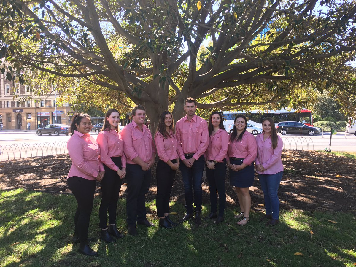 GrahamPage01's tweet photo. It was great to meet the new #Elders graduate agronomist this week. I look forward to seeing there agricultural career progress. Lead by @evansjohnw head of #TEI Thomas Elder Institute https://t.co/sKSXjdNK6Y