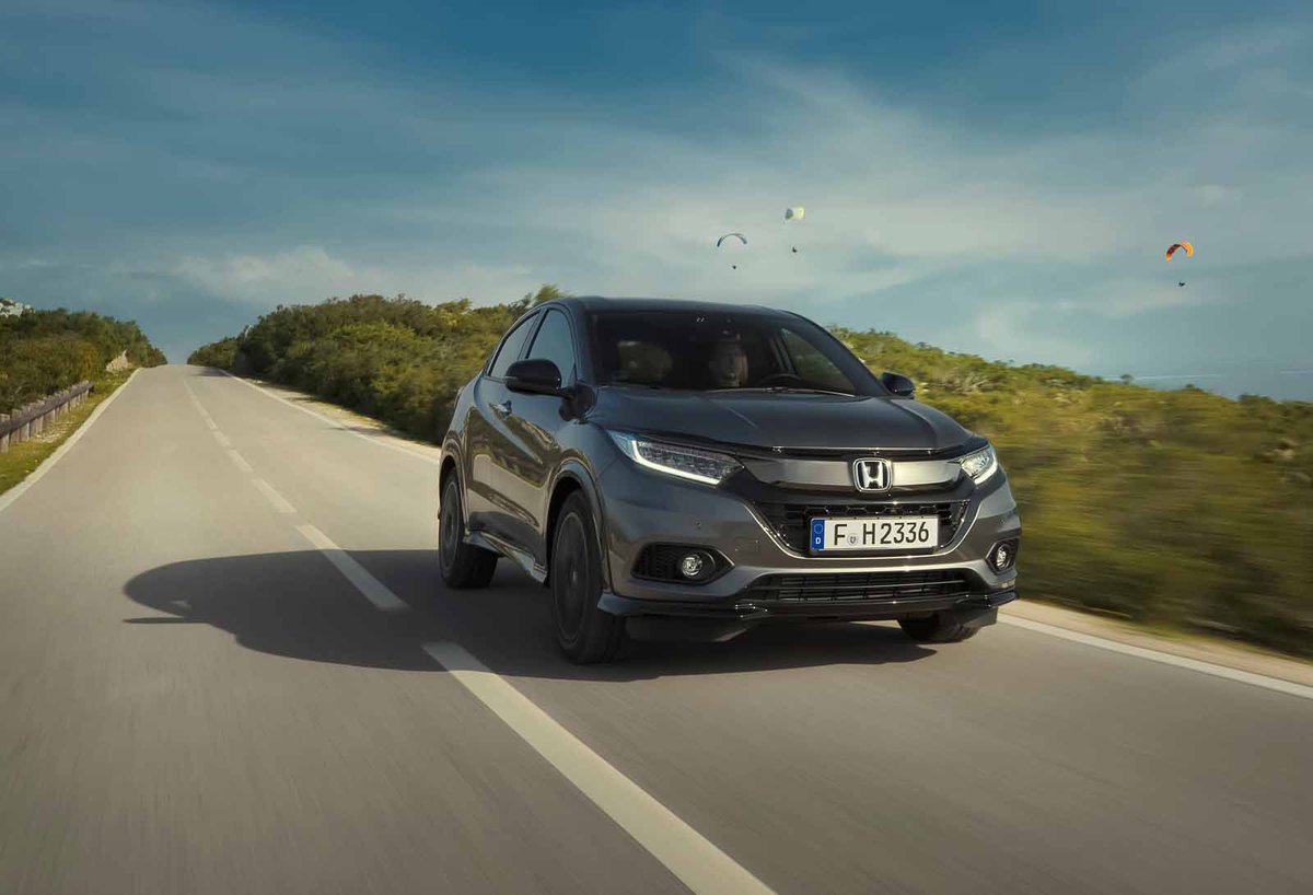 PromotorMarket2's tweet photo. Honda HR-V Sport 2019 review  https://t.co/YSXrVnoUPj https://t.co/D90caSStmG