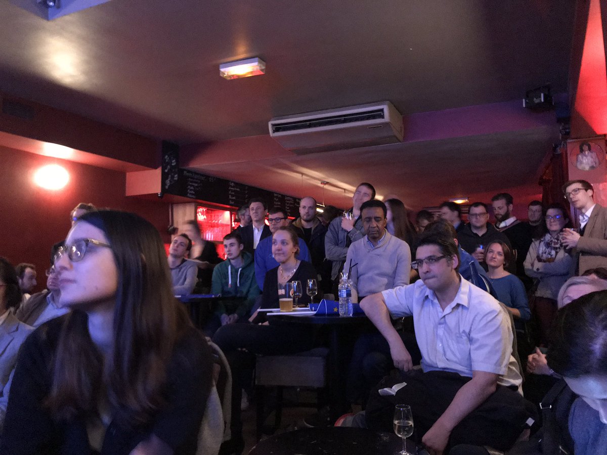 BenjiBaudry's tweet photo. Ce soir @NathalieLoiseau sort une boîte de piment d’espelette au débat avec toutes les têtes de listes pour les #Europeennes2019. La soirée promet d’être piquante ici à la #supportparty avec @odelphine et @EnMarcheParis https://t.co/oFaIB3CSna