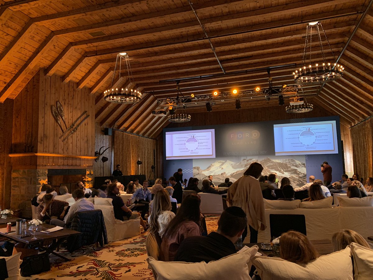 Calculistik's tweet photo. Foro Llao Llao 2019 https://t.co/1yTs0205s4
