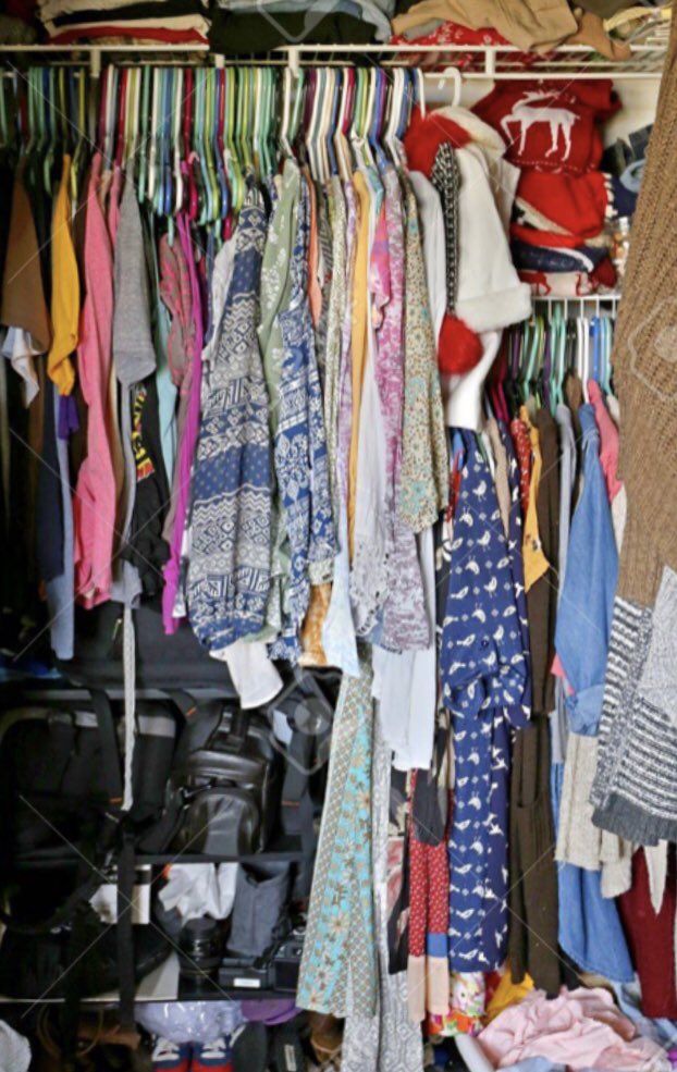 FOXBOXStorage's tweet image. Closet too small? Declutter and store unused clothing. #storage #southsurrey #declutter #moving #real-estate #moving #clothes #organization #cleaning #newclothes #shoppingbags #cleaning #spring