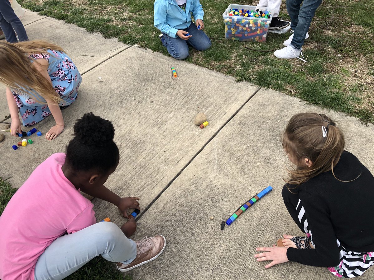 Mackcd5's tweet image. Measurement #Room110Panthers #mathoutside