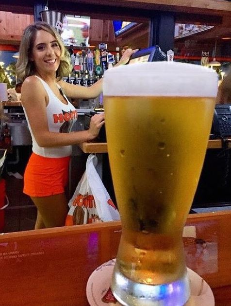 HootersHawaii's tweet photo. Soup of the day: Beer. Best served cold 🍻

Happy #NationalBeerDay from Hooters Hawaii! Enjoy some of your favorite brews tonight with us. https://t.co/QoAkPDahua