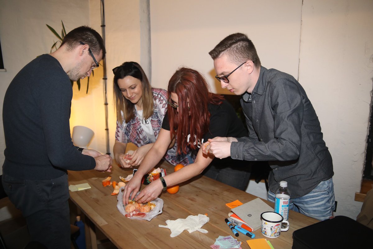 AgileHumans's tweet image. #estimates na temu “Koliko vam vremena treba da oljuštite voće i napravite sangriju?” 😊🍷🍊
#AgileHumans #agilemeetup #meetup