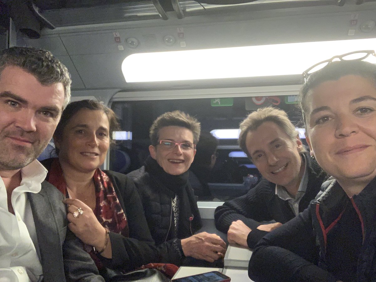 Nadia__Jacoby's tweet photo. #BootCamp6 by @VpNum C’est fini 🙁
Joyeux retour en #TGVINOUI 🎉 bye-bye les amis @anne_vanet @EMRollinat @RomonPascal @BGThierry 🙌🏼
Merci à tous @u_grenoblealpes pour votre accueil
#AlloSimone https://t.co/OhfR0VkYWq