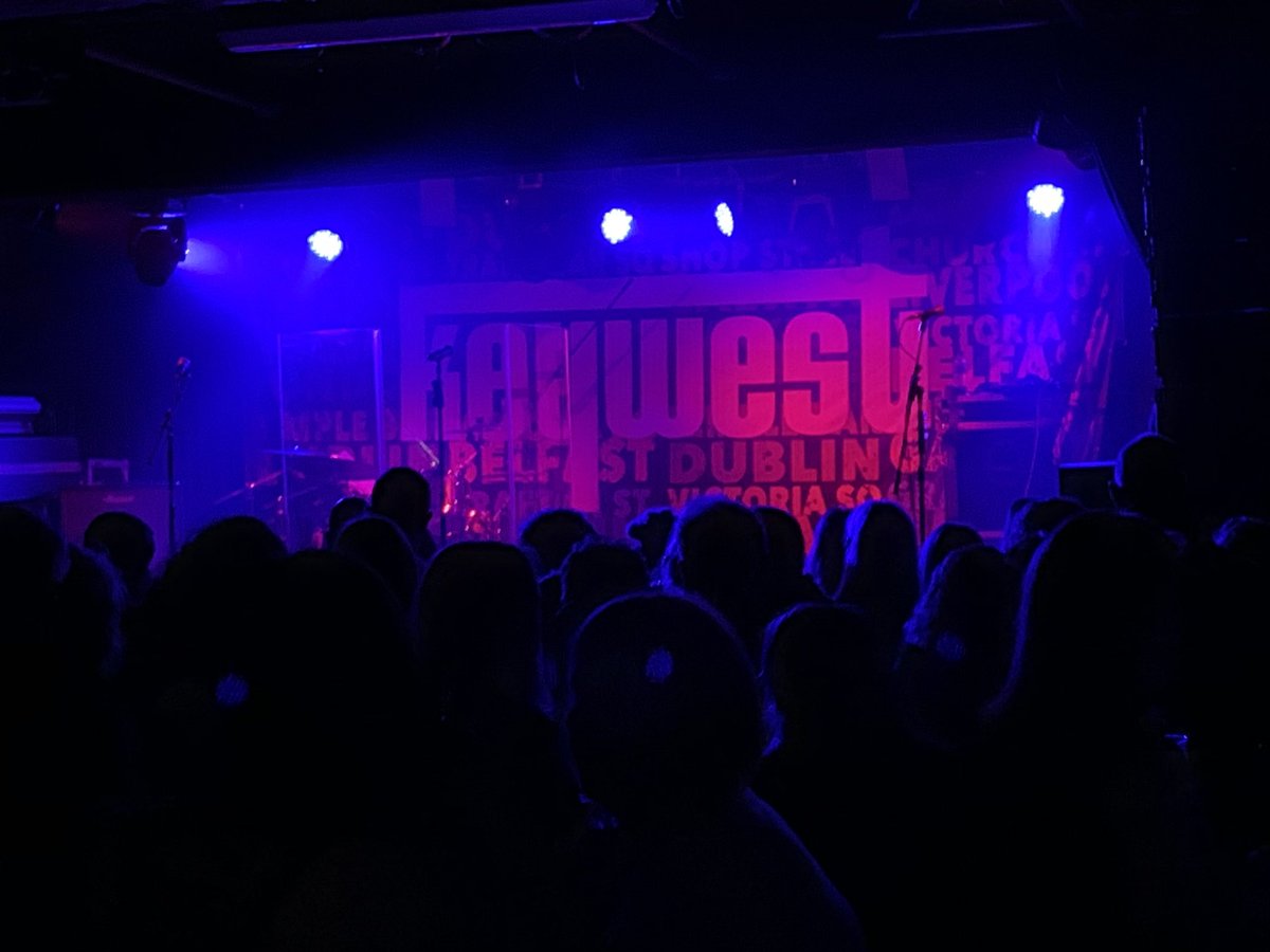 SeanKeyes's tweet photo. Full house for @Keywestofficial @Keywest_Harry @Keywest_Kav @Keywest_Glover @Keywest_James 🙌🙌🙌 🇮🇪 https://t.co/18aOn2mX6z