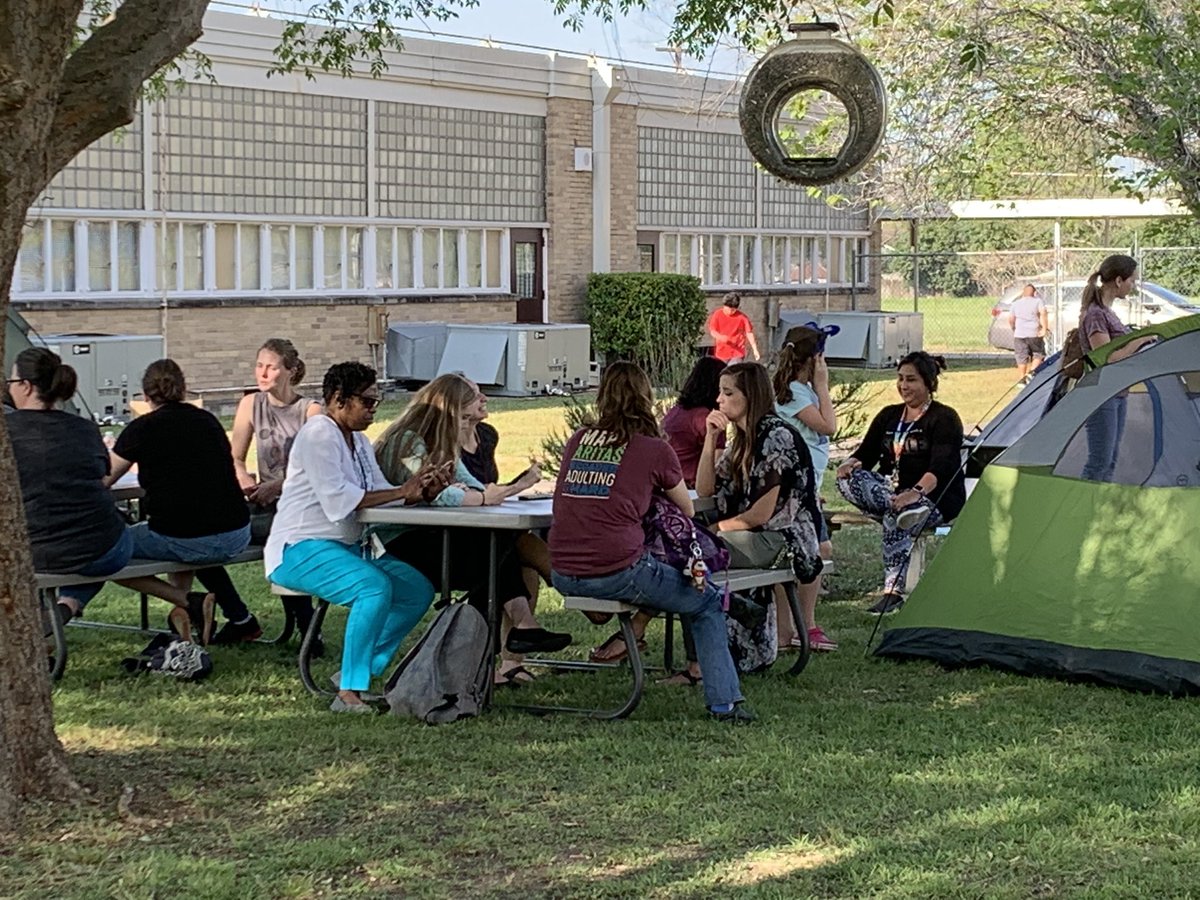 MeganWier2's tweet photo. CFE camp out with a good book! Enjoying some sunshine, reading and s’mores with my Clearfork Family. https://t.co/AE1gJWtPe3