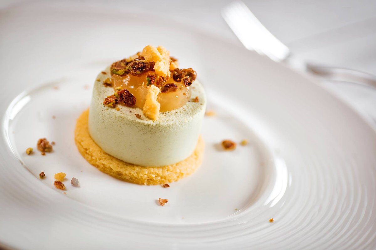 babbi_1952's tweet image. Bavarese ai pistacchi salati con pere su frolla bretone realizzata con Pasta di Pistacchio Salato #BABBI e fruit filling alla pera Menz&amp;amp;gasser by @IFSE 👏🏻
#ilovebabbi
babbi.it