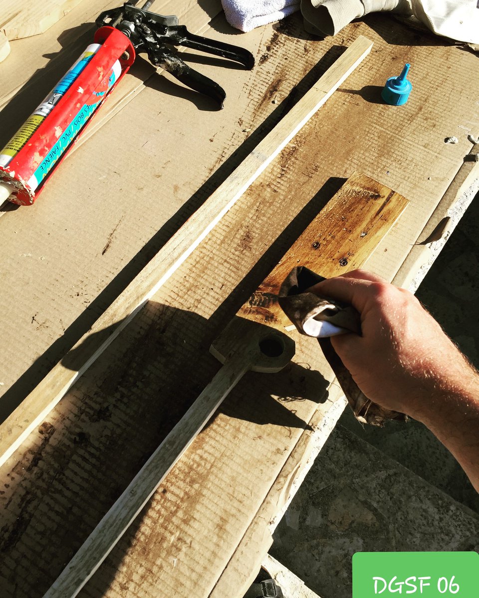 SF_Tourrette's tweet photo. ACTE II suite #fabrication #fusils 100% #FaitMain 💙❤ #madeinfrance🇫🇷 #patienceetlongueurdetemps #bois #wood #vernis #benevole 🙏 #ausoleil 🌞 #sun 📐 #vernis #materiaunoble 💛💚 #caprendforme 🧡💙 #wearefrance 🇫🇷🕊 #paisnissart 🔴⚫ @tourrettelevens @Nice_Matin
@SF_Siege https://t.co/iFUu7rJQTH