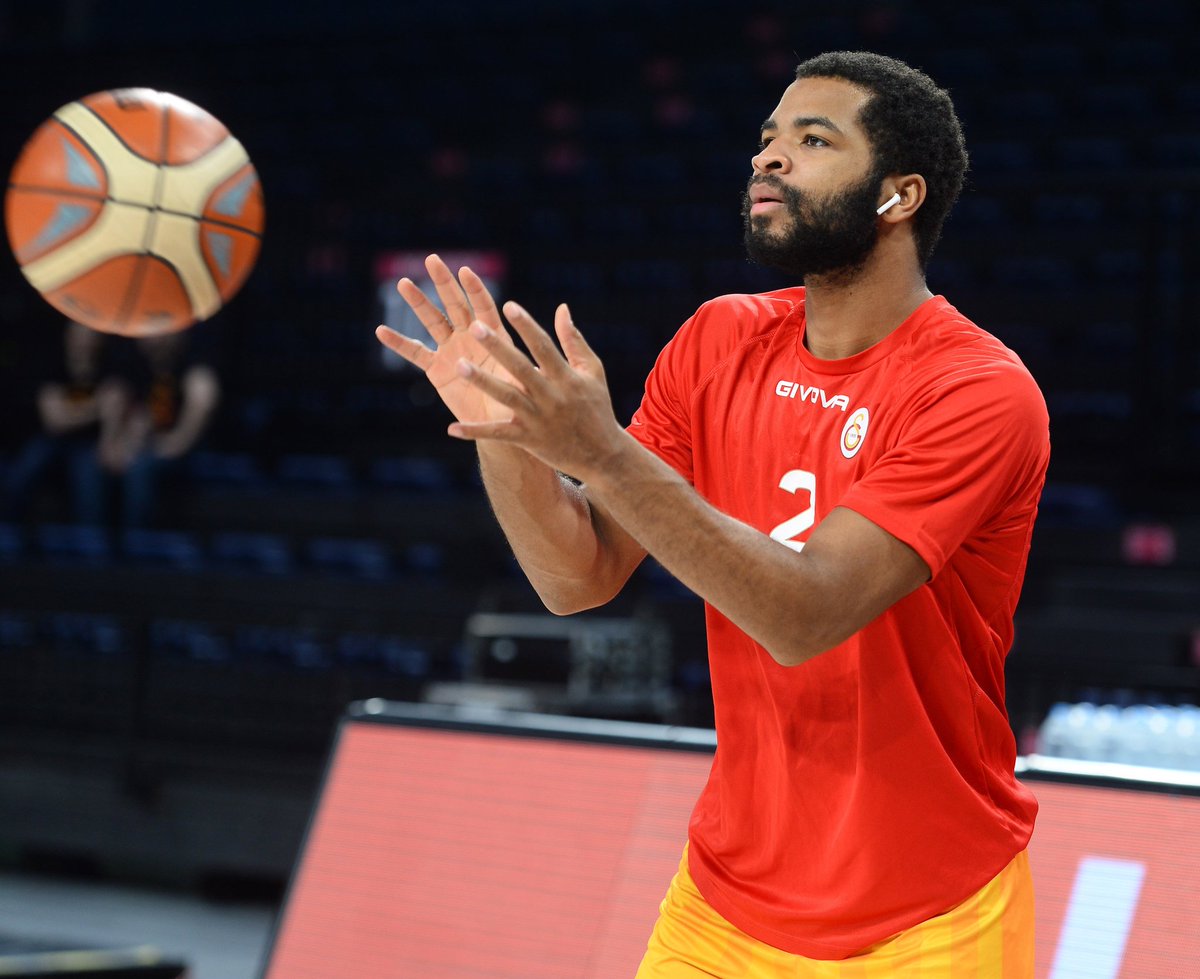 montanahds's tweet photo. Yanlış zamanda gelen doğru insan. #AaronHarrison https://t.co/6GhAZA0kOV
