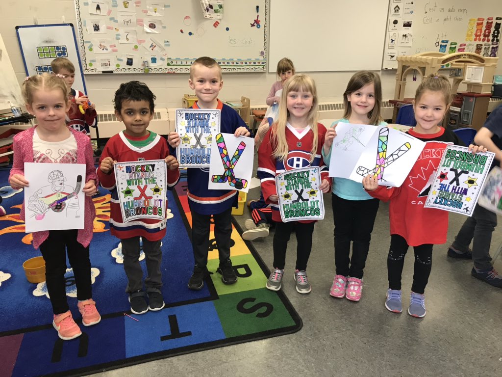 MmeDianaa's tweet photo. Jerseys for humbolt @Dickinsfield @FMPSD #jerseysforhumboldt https://t.co/nTnMqMSlX8
