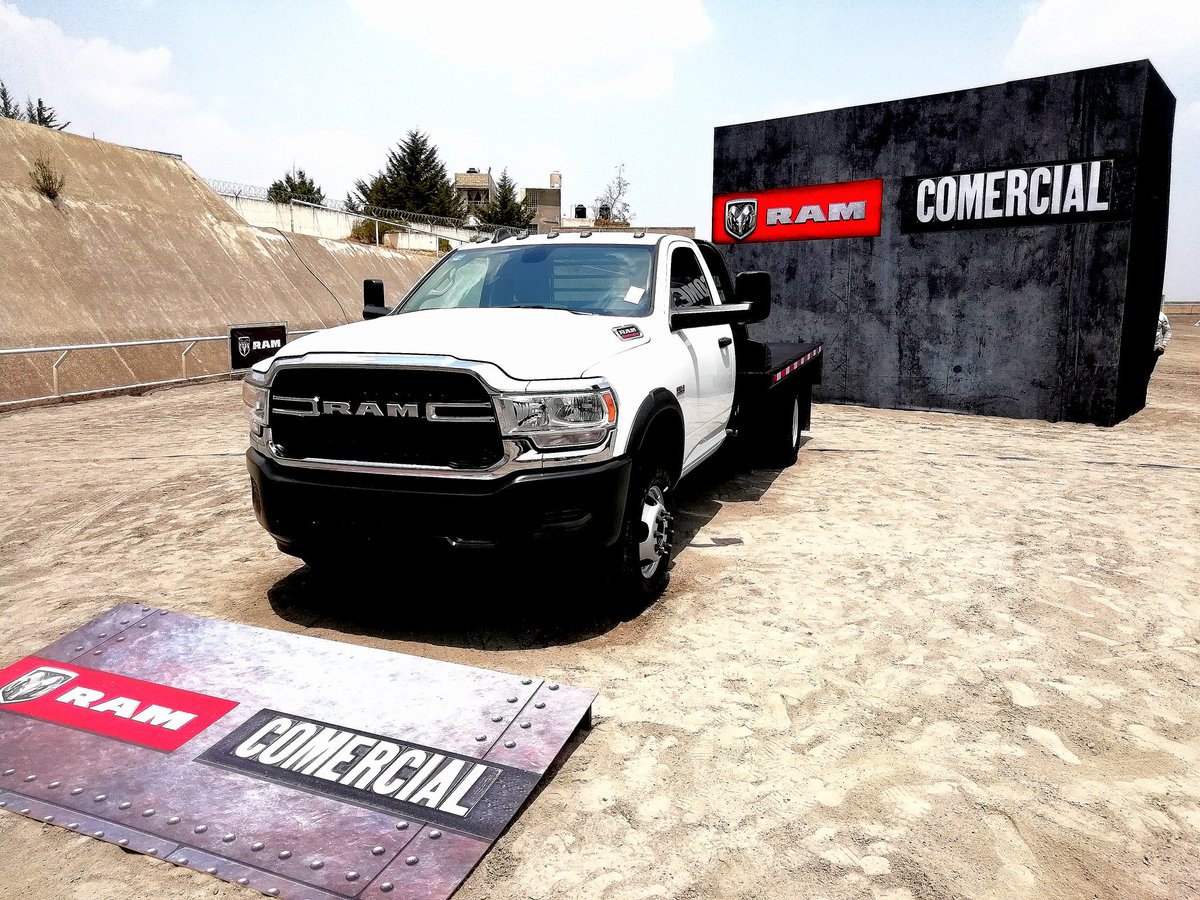 ChilangaSurf's tweet image. En la presentación de los nuevos miembros de la familia @RAM_MX Heavy Duty #RAMHD @CeballosMex @FCAMexico