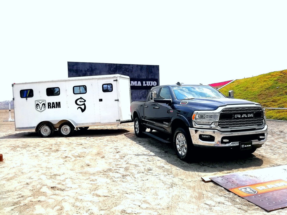 ChilangaSurf's tweet image. En la presentación de los nuevos miembros de la familia @RAM_MX Heavy Duty #RAMHD @CeballosMex @FCAMexico