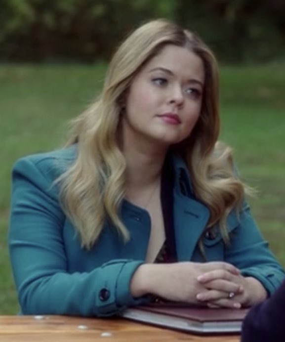 Ward_Swift13's tweet image. Alison DiLaurentis-Fields loves her family💓👩‍👩‍👧‍👧
LOOK AT THAT RING👀💍
#SaveEmison #EmisonEndgame #PLLThePerfectionists