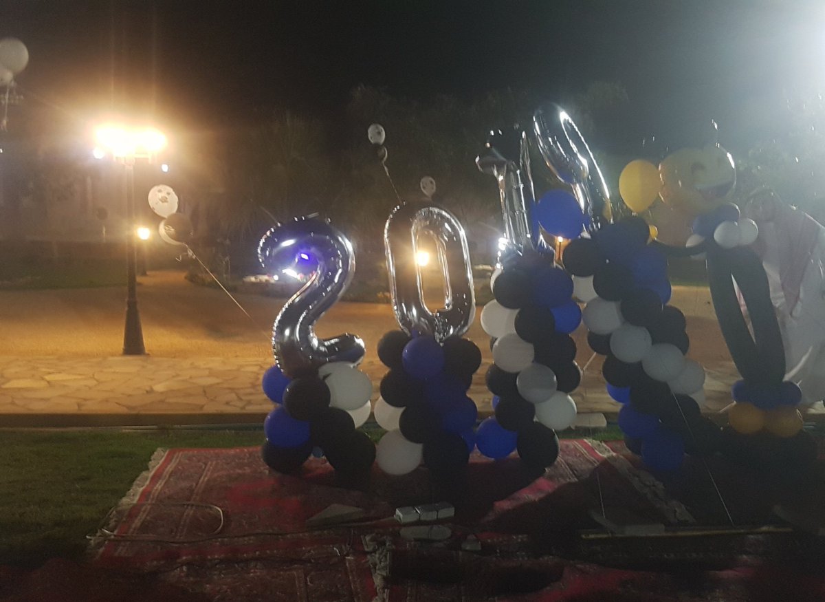 med_434's tweet photo. Before Party😍
#Med434
#Graduation434 https://t.co/nwYzxFlF0L