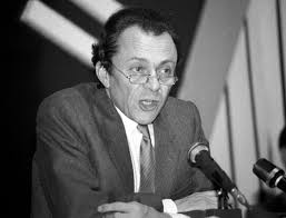 g_fourgeaud's tweet image. Michel Rocard était un humaniste, ne tolérons pas que les populistes et réactionnaires détournent son idéal. La citation est &quot;La France ne peut pas accueillir toute la misère du monde, mais elle doit en prendre fidèlement sa part&quot;. 
#NosCombatsCommuns #LEmissionPolitique