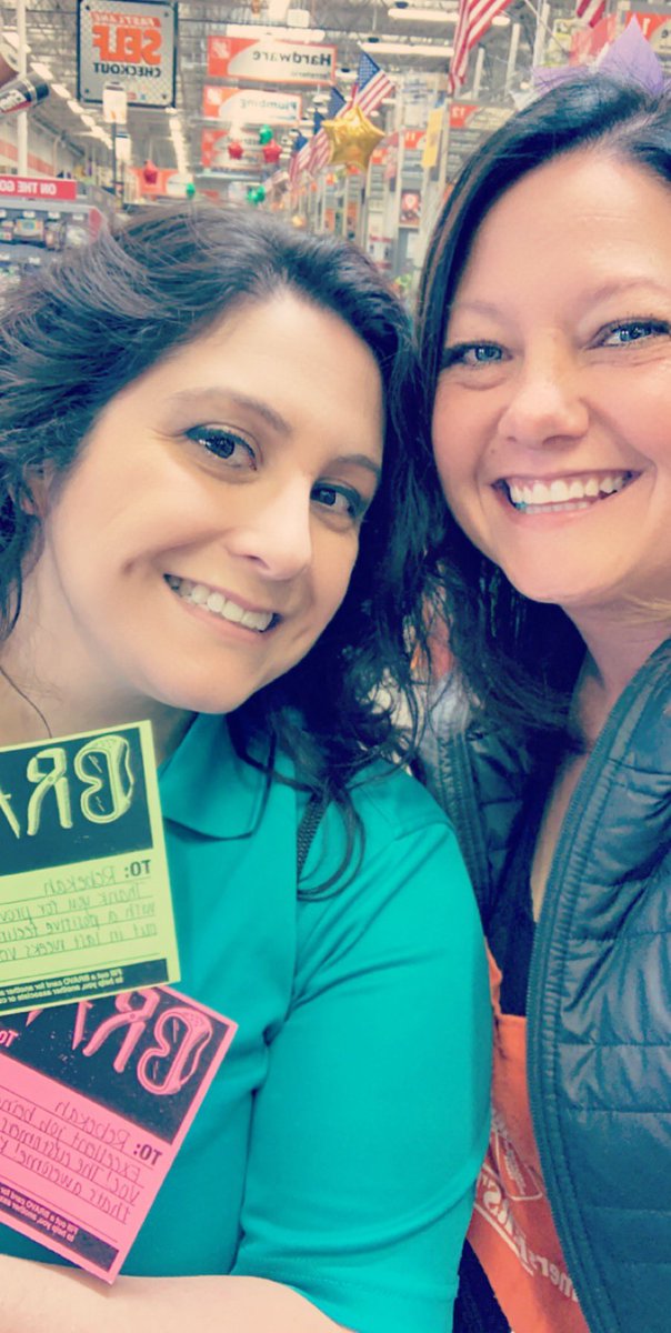 Appreciating our associates for being mentioned in the VOC for their amazing customer service is one of my favorite things! Thank you all for putting our customers first! #THD1541 <a href="/ChasingAutumn22/">Jessica Morris</a> <a href="/WhereIsRico21/">RicoSalas</a> <a href="/PabstBen/">Ben Pabst</a> <a href="/AndyDHRM/">Andy Martin</a> <a href="/LadyofTHD/">Susan Jones</a> @DonnaBobonna80