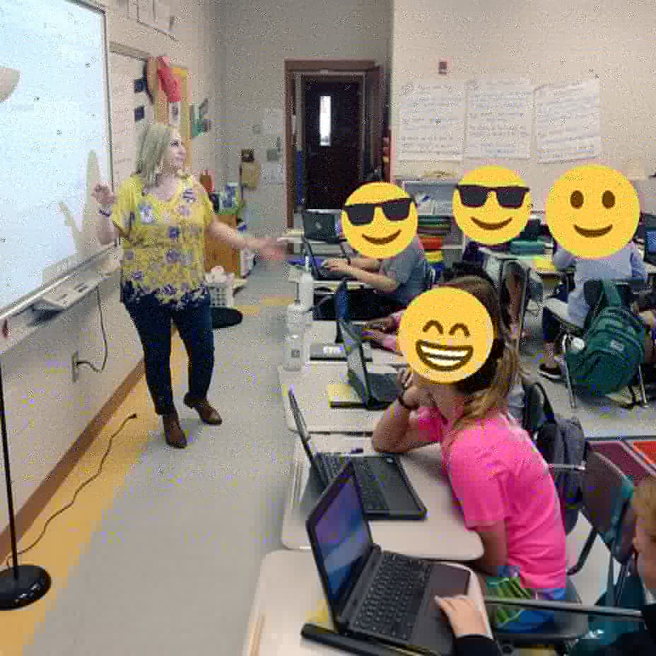 nicolalapoint72's tweet photo. Loved working w/ #5thgraders in @SieminskiSmith 's class #disospreyproud to show them how to use @DiscoveryEd #boardbuilder, to show what they know from their #geniushour research. @BCSDTechTeam @specialtechie
@korikbrown @bcsdschools #bcsdinnovates #TeachSC https://t.co/kYUIu9R9ZT