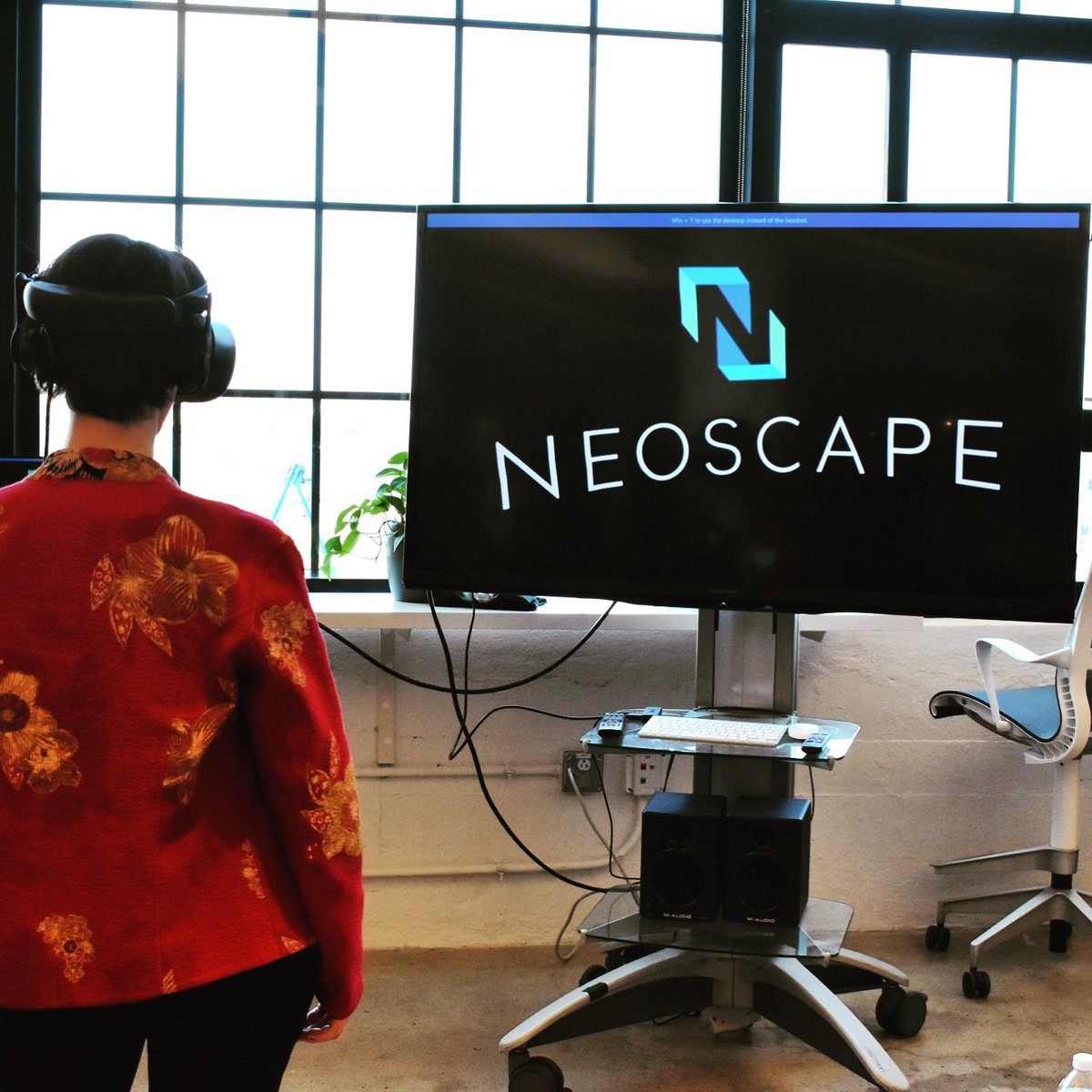 The “Show Don’t Tell” @BosDesignWeek event last night @NeoscapeInc was so cool. We learned about the latest virtual and augmented reality technology! #virtualreality #augmentedreality #designweek #boston #creativeagency #seaportboston #brandexperience #digitalmarketing
