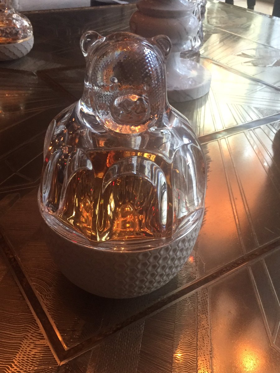 Really insightful breakfast hosted by CBS RLG &amp; LEF this morning with <a href="/BaccaratHotels/">Baccarat Hotels</a>! The <a href="/Baccarat/">Baccarat</a> brand lends itself so beautifully to the hospitality setting. 😍