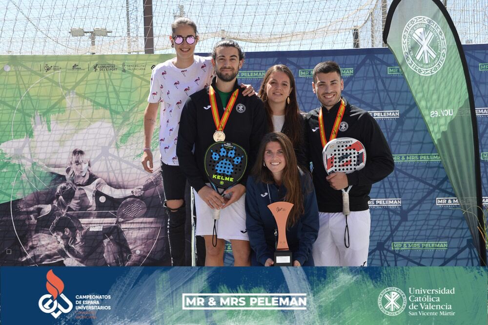safd_ucv's tweet photo. #CEUPadel medalla de plata para la pareja masculina🥈 y bronce por equipos🥉 Enorme team @UCV_es 🙌🏽💚 https://t.co/c8wzyX74Xg