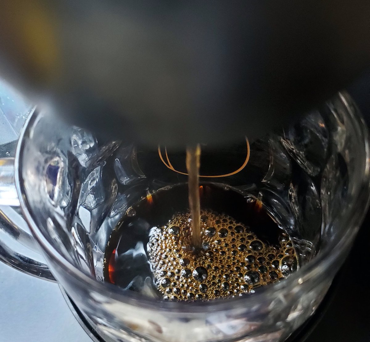 AffiZon_VN's tweet photo. RT https://t.co/BNF5QhRQqd RT @FSMMedia: Java House Cold Brew Coffee That You Can Also Drink Hot! https://t.co/jfdIYZW20Q @JavaHouseCoffee #javahousecoldbrew #javahousecoffee #coldbrewcof… https://t.co/56NUGmDOY6 #Review #SaveOnAffiZon