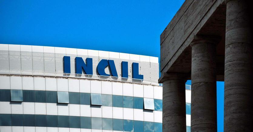 sole24ore's tweet photo. Aziende, rivisti i premi Inail: ecco chi ci guadagna e chi ci perde https://t.co/9OBIgCp8bG https://t.co/6YAuQ0Cfi2