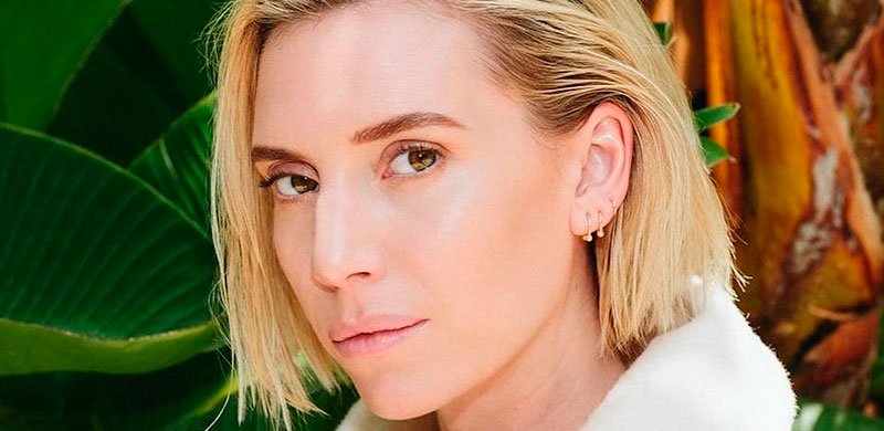 Music_Vox_'s tweet photo. #musica #festivales #noticias #yolafest @LykkeLi
La sueca #LykkeLi ha organizado su propio festival de música, el Yola Fest, en el que solamente actuarán bandas femeninas. Detalles aquí: https://t.co/kb2YlrXyiQ https://t.co/qql1QK2LlP