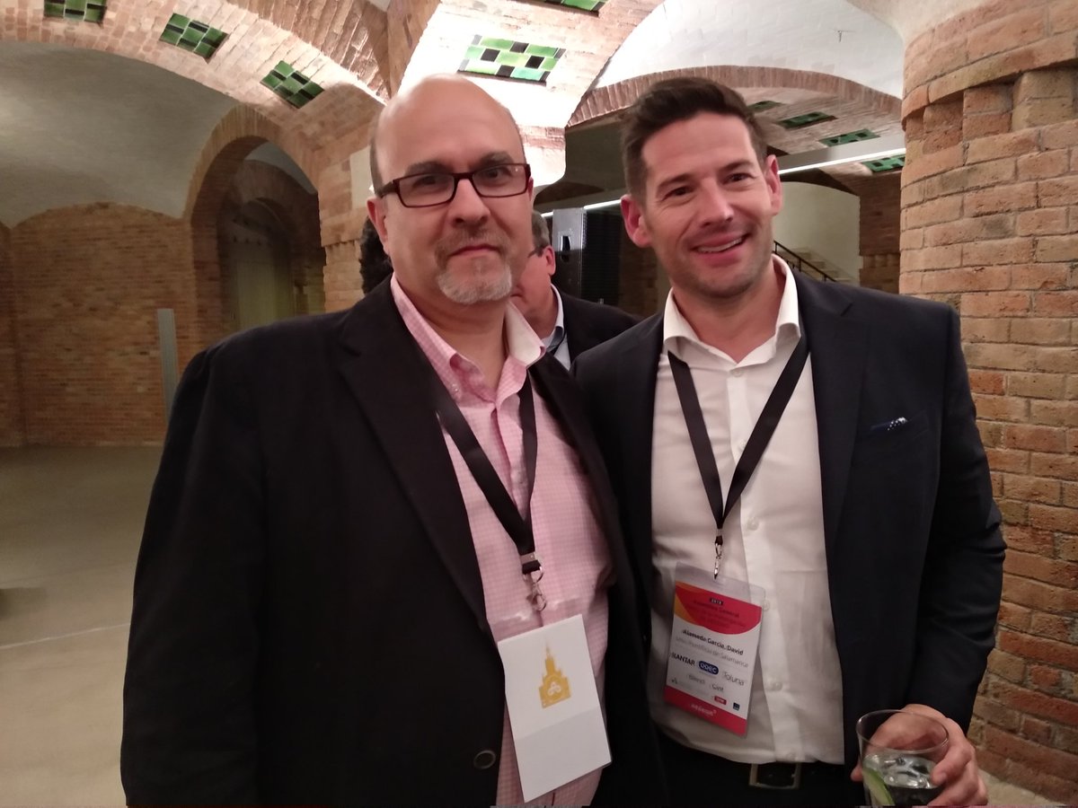 Aquí tebemos a <a href="/dalamedaga/">David Alameda</a> , nuevo vocal de publicaciones junto a <a href="/migueljiglesias/">Miguel Iglesias</a> .. , editor de publicaciones... Una bonita amistad...